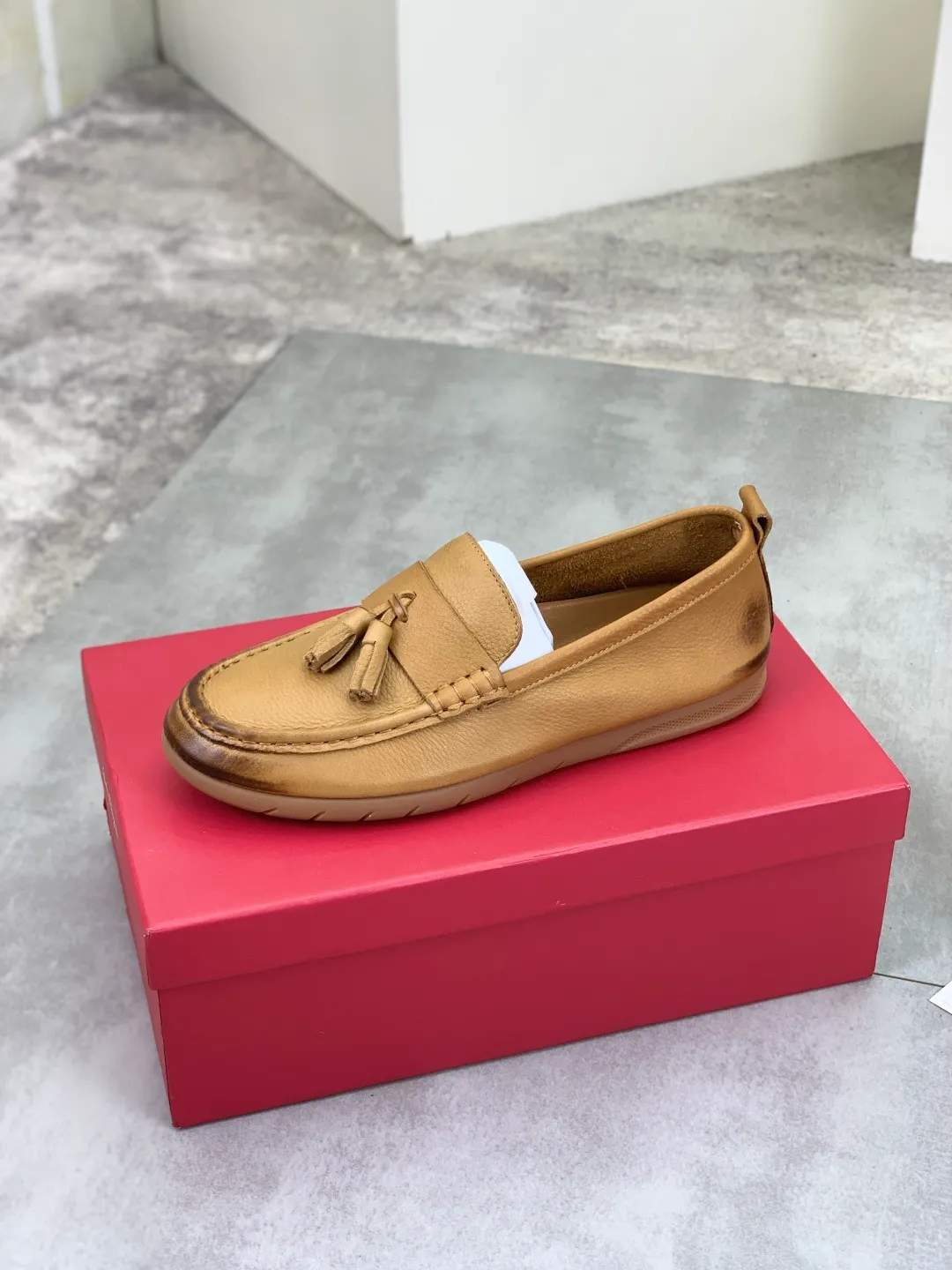 Men's shoes 💰P480 New model [Ferragamo/Ferragamo] Latest model Original imported calfskin, imported pigskin lining + original luxury metal buckle + original rubber outsole Soft and comfortable Size number: 38-44